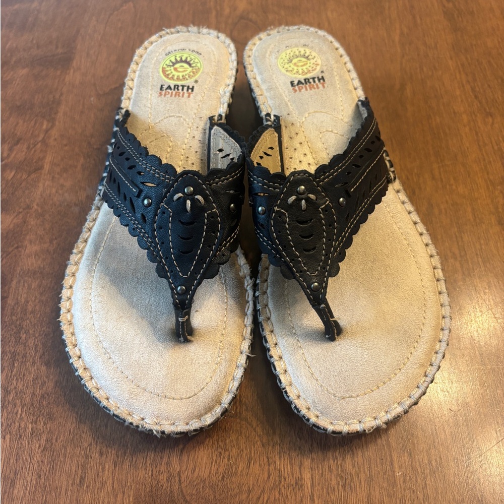Earth Spirit Black and Tan Women's Sandals